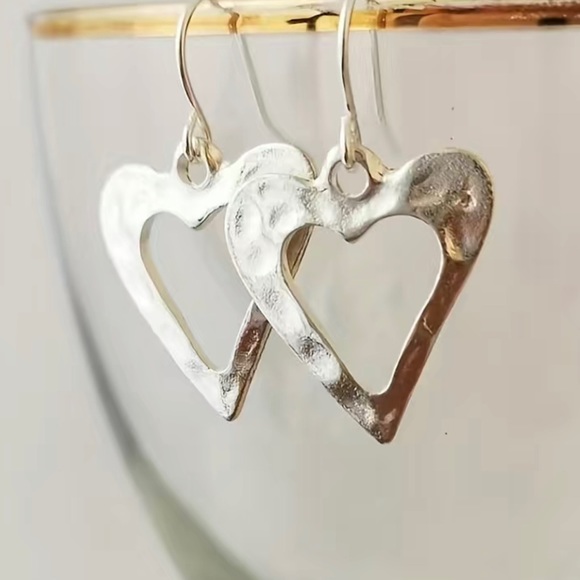 Anthropologie Jewelry - “Amity” Hammered Heart Dangle Earrings In Sterling Silver